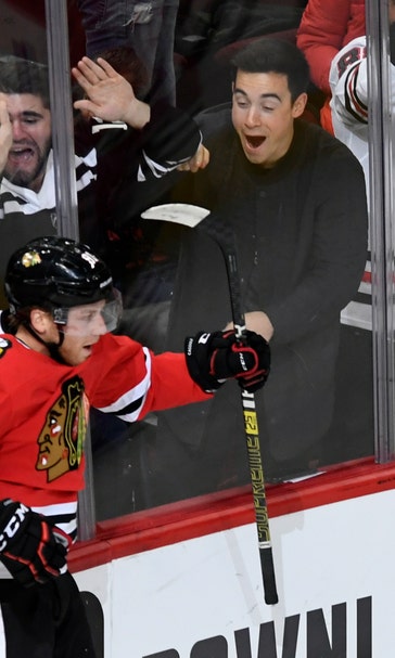 Toews, Lehner lead Blackhawks over Blue Jackets 3-2 in OT